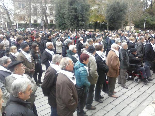 B4fjSe2CQAADqqu.jpg image