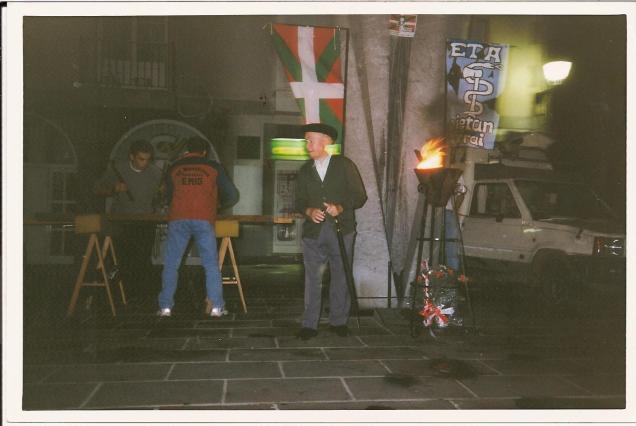 1998 gudari egune monolito aurrin