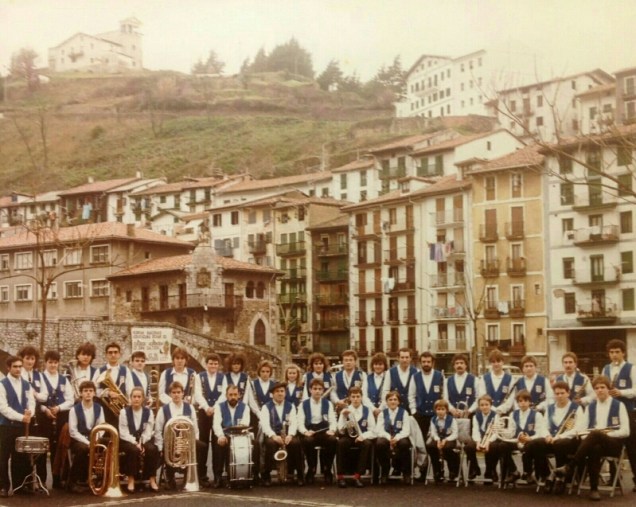 KRESALA BANDAko argazkixE