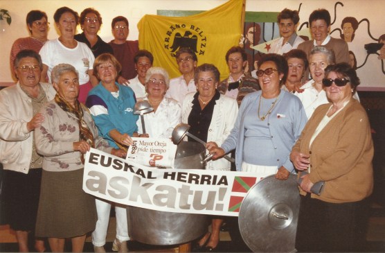 ezker abertzaleko emakume beteranak TXOKUn.JPG