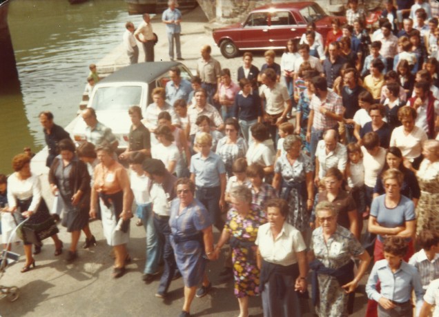 Ondarruko emakumik mobilizaziñoin aurrin zubizarran aurrin