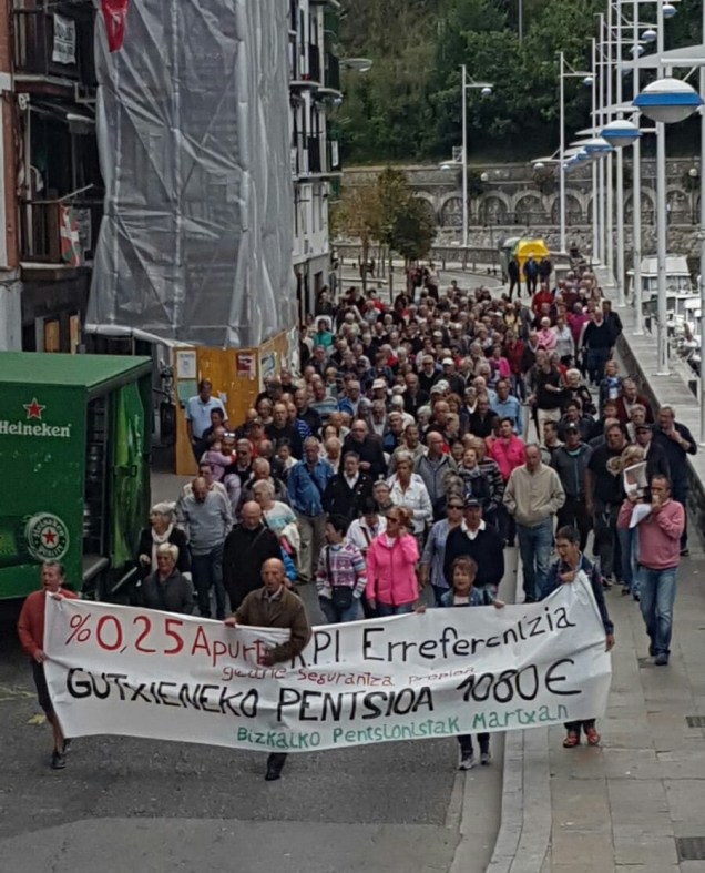 2o18-10-01 pentsionistak manifan herriko kalitan