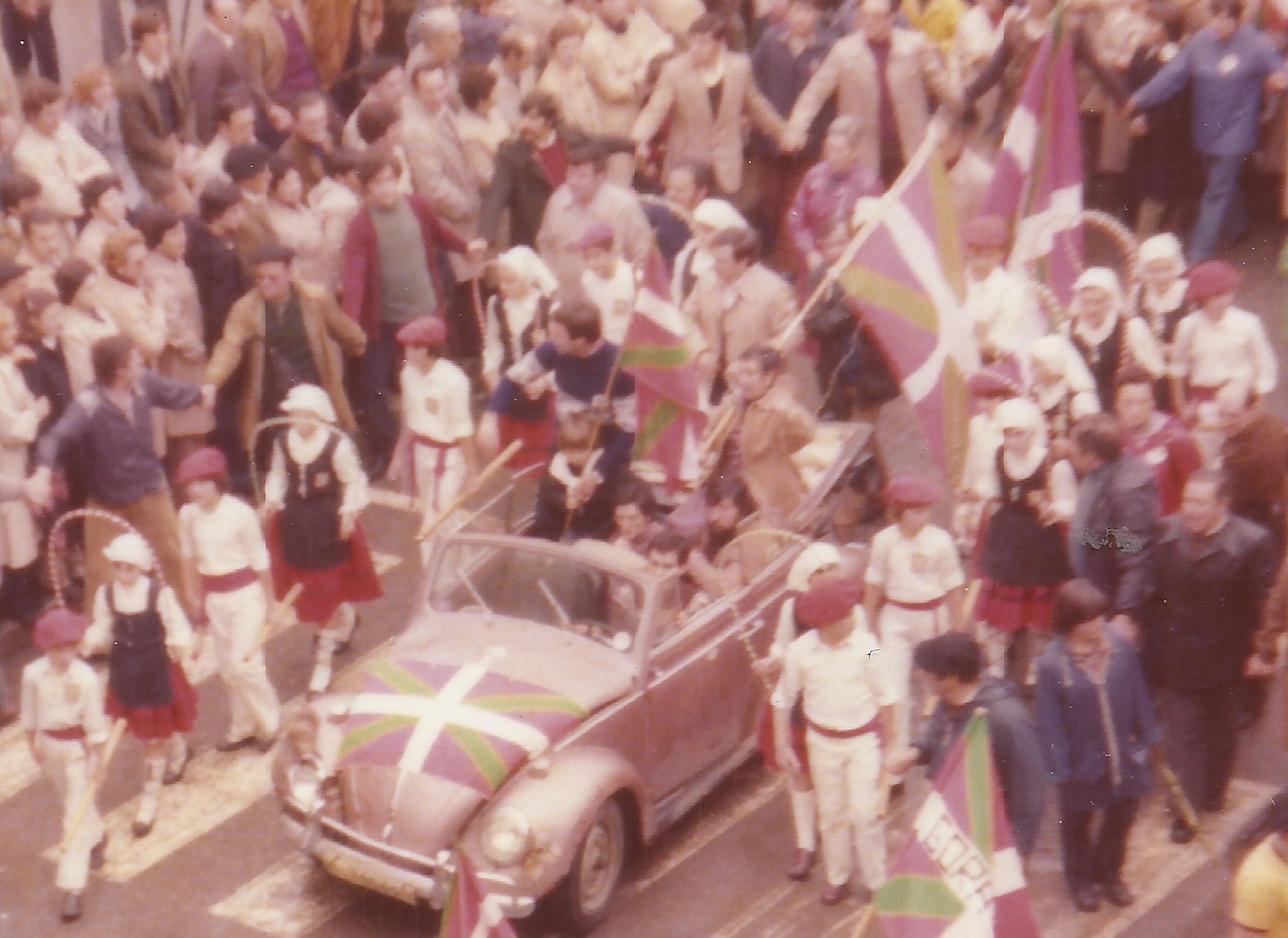 1977-12 FRANen ongi etorrixe 2 (2)